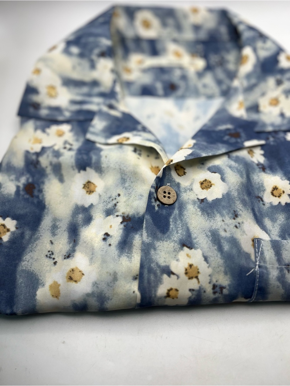Women’s Blue watercolor Floral Short-Sleeve Top